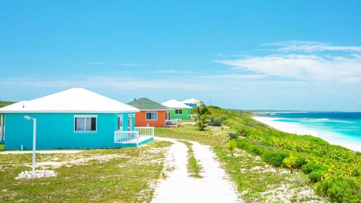 Cat Island Villa | 1 Bedroom, Beach Cottage at The Ocean Dream eco friendy Retreat