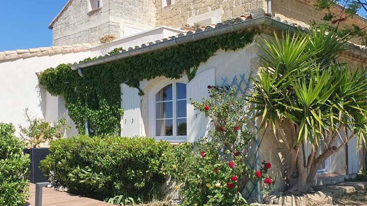 Le Cailar Bed & Breakfast | 1 Bedroom Bed & breakfast in Le Cailar