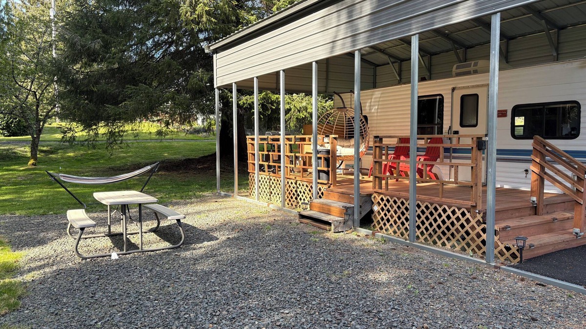 Forks House | 1-bedroom camper trailer minutes from Olympic Peninsula