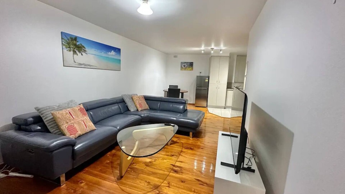 Wollongong CBD Apartment | 1 Bedroom CBD Apartment Queen Bed