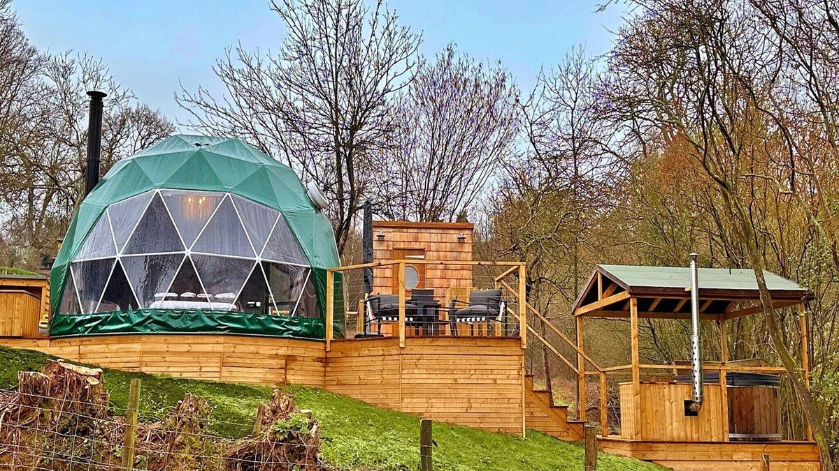 Chiddingstone Hoath Ski Chalet | 1 bedroom chalet in Hoath, No deposit