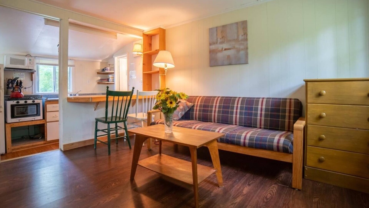 Gravenhurst Cabin | 1-Bedroom Cottage #1 - White Pine