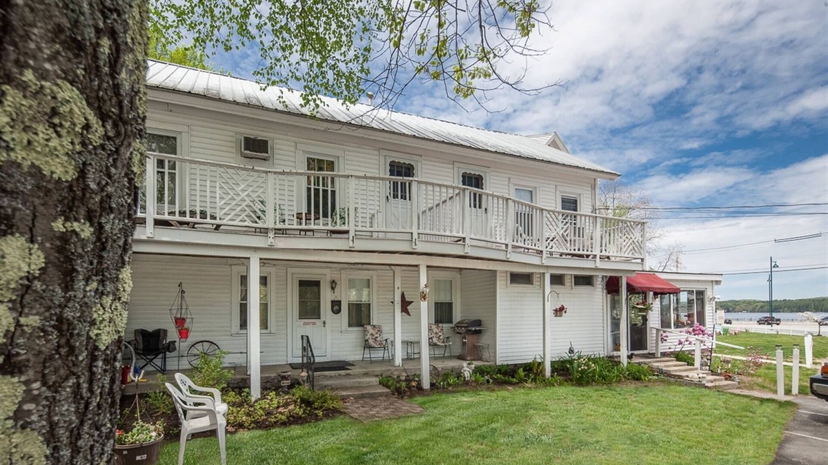 Naples Cottage | 1 Bedroom Cottage near the Causeway in Naples