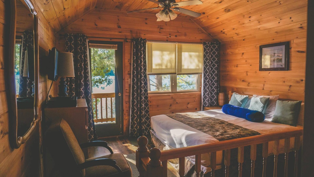 Long Lake Cottage | 1 Bedroom Cottage, sleeps 2