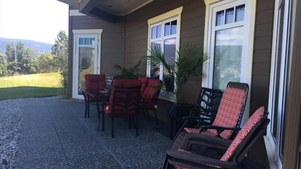 Okanagan-Similkameen House | 1 Bedroom Executive Lakeview Suite