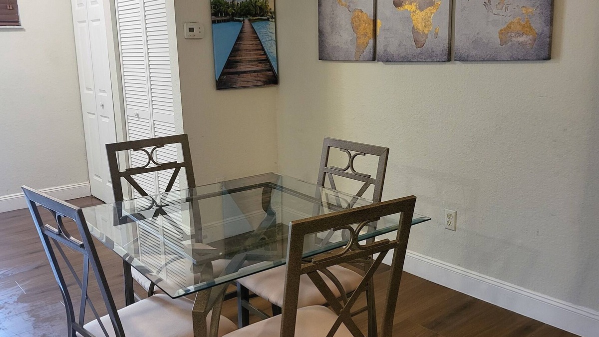 Riviera Beach Villa | 1 bedroom for you to enjoy.