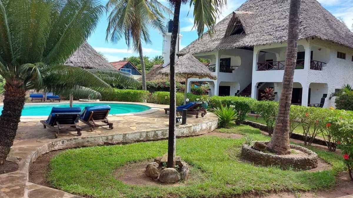 Diani Beach Cottage | 1 Bedroom Furnished Beach Cottage