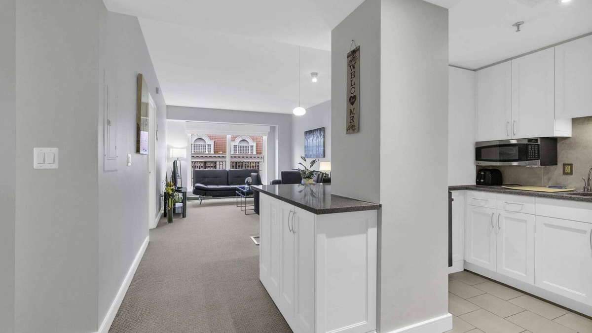 Chinatown Apartment | 1 Bedroom Furnished Apartment at Penn Quarters