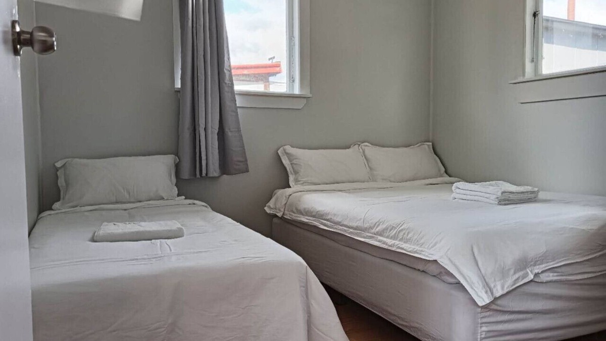 Owhata House | 1 Bedroom Garden Chalet at 638B Te Ngae