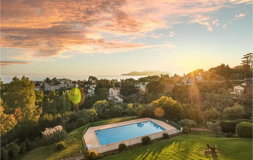 La Croix des Gardes Apartment | 1 Bedroom Gorgeous Apartment In Cannes