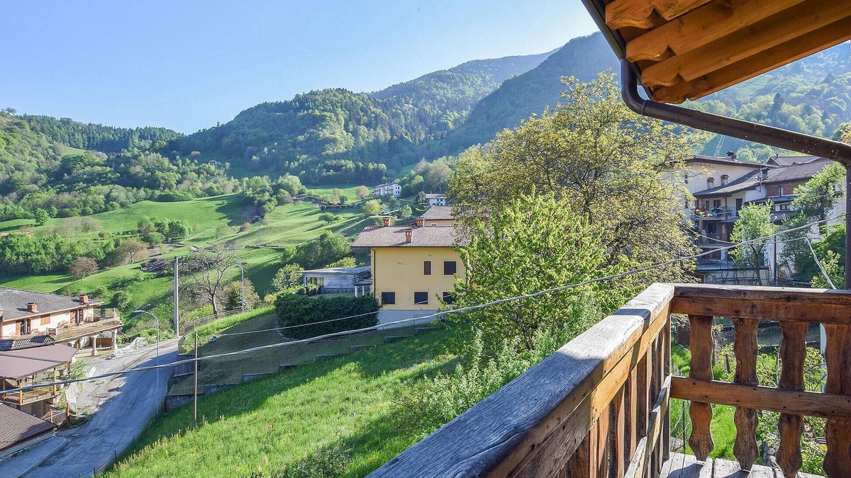 Tavernole sul Mella House | 1 bedroom gorgeous home in Pezzoro