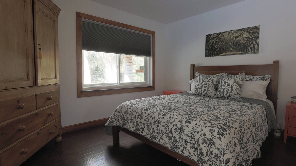 Winter Haven Cottage | 1-Bedroom Guest Cottage on Historic Lakefront Estate