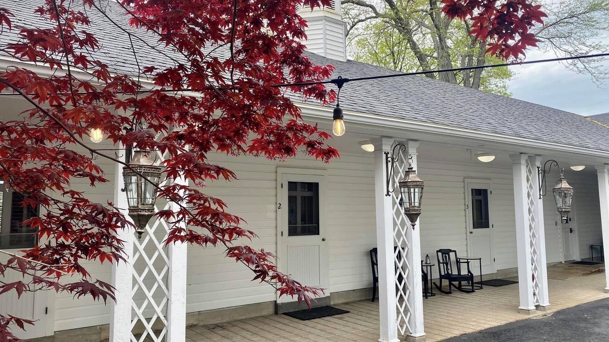Sandusky Cabin | 1-bedroom guestroom, 14 minutes to Kalahari Waterpark Resort