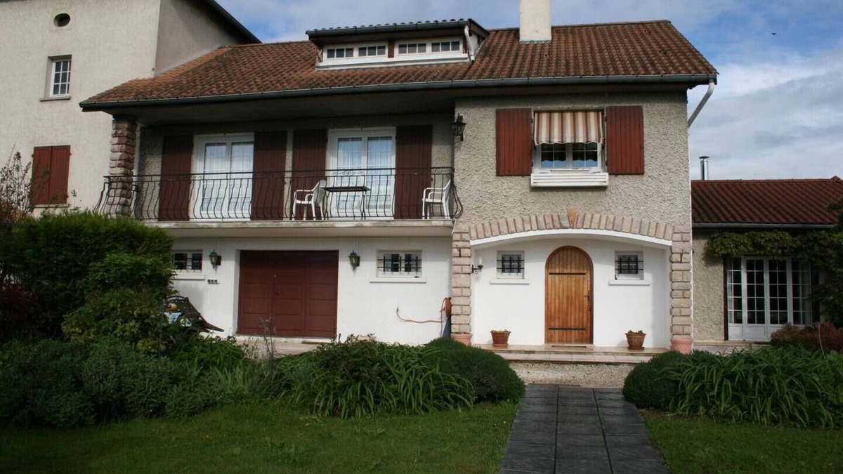 Tournus House | 1 Bedroom House 20min walk to centre in Tournus