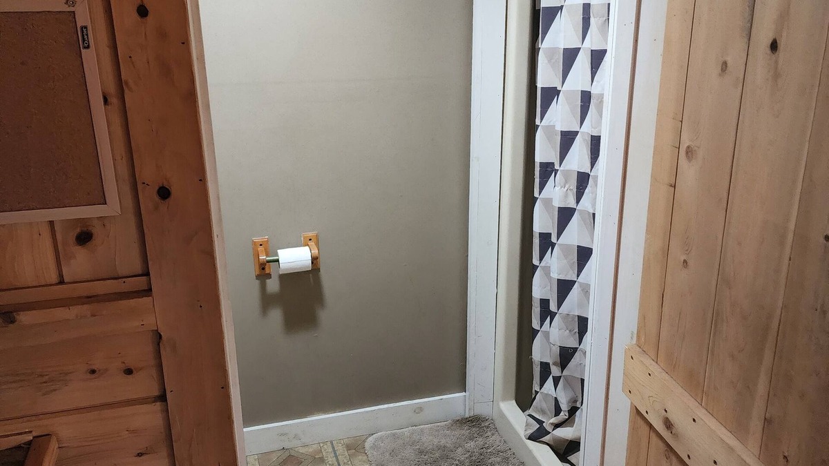 Errol House | 1 Bedroom house with direct trail access