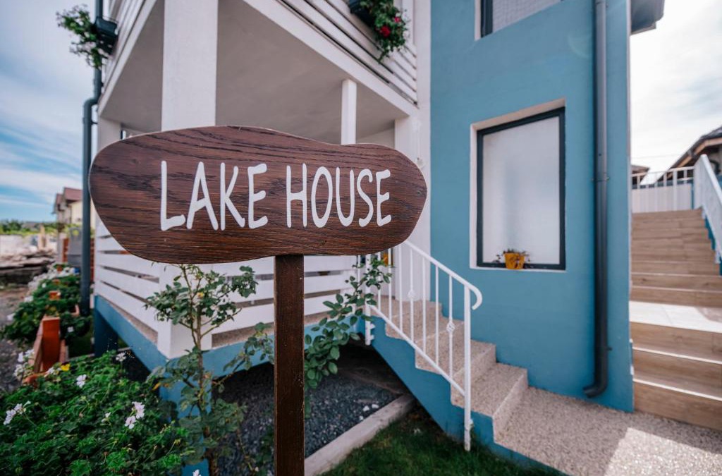 Navodari House | 1 bedroom Lake House