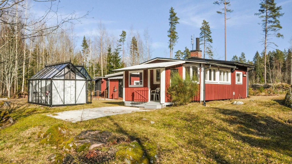 Kristinehamn House | 1 bedroom lovely home in Kristinehamn