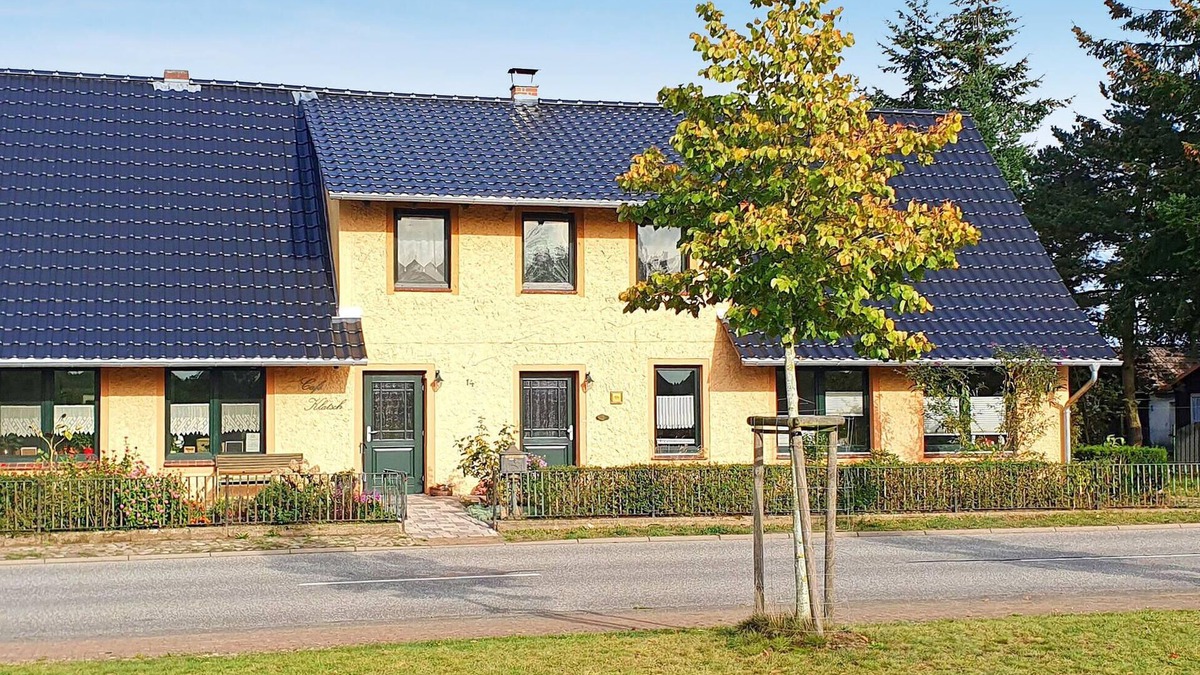 Lewitzrand Apartment | 1 bedroom nice apartment in Raduhn