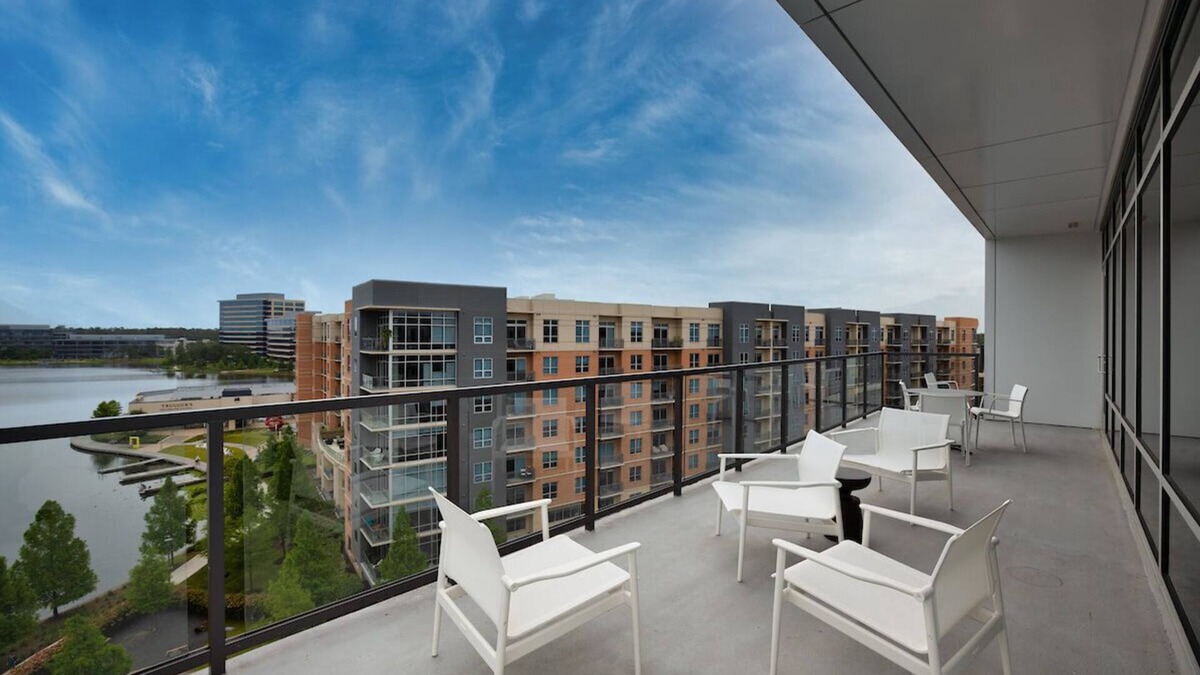 The Woodlands Apartment | 1 Bedroom on Lake woodlands