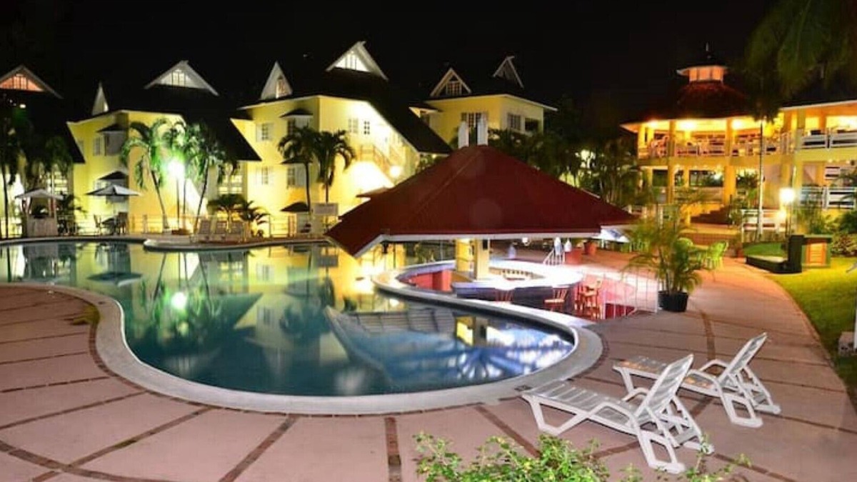 Ocho Rios Resort | 1 Bedroom Penthouse Suite 63, Mystic Ridge Resort