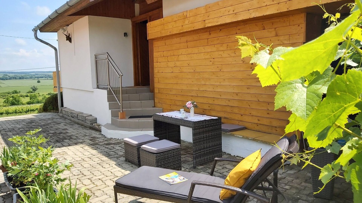 Vaskeresztes House | 1 Bedroom Private vacation home in Vaskeresztes