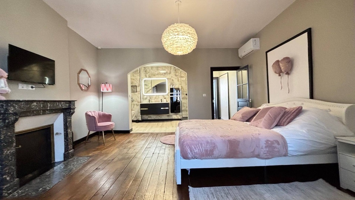 Limoges Apartment | 1 Bedroom Private vacation home in Limoges