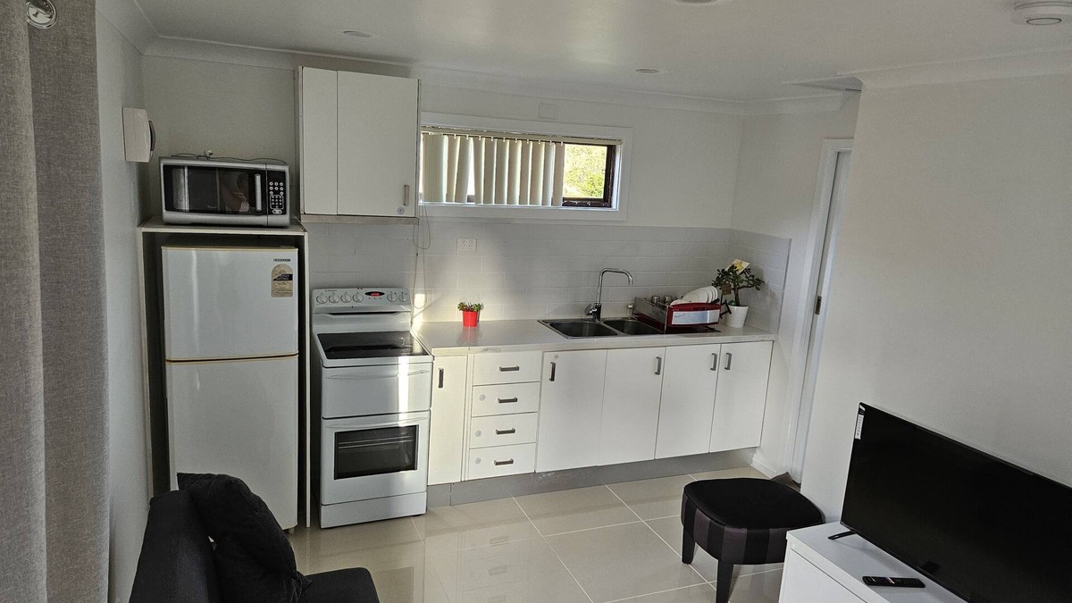 St Andrews House | 1 Bedroom self-contained compact granny accommodation
