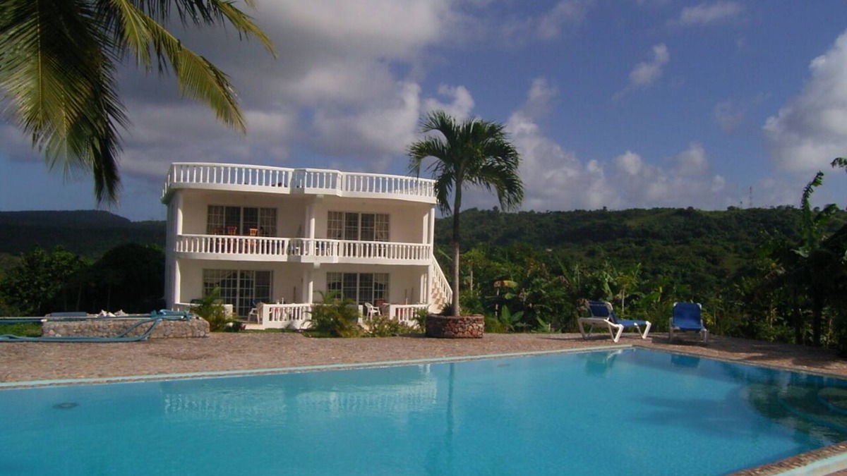 Las Galeras Apartment | 1 bedroom studio apartment with living room, kitchen, terrace, garden and pool