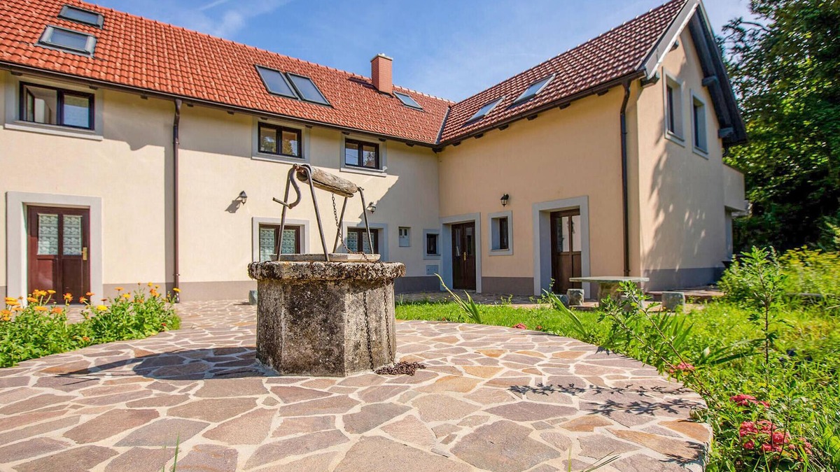 Ajdovscina Apartment | 1 bedroom stunning apartment in Col
