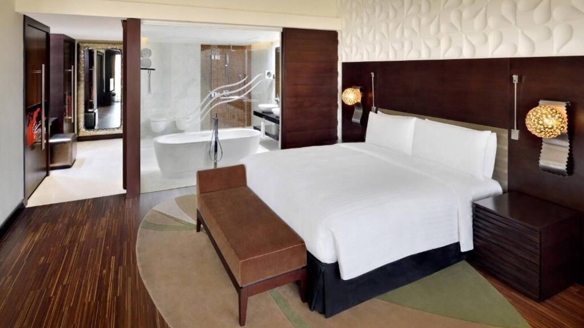 Khalifa City Apartment | 1 Bedroom Suite Near Al Forsan Village