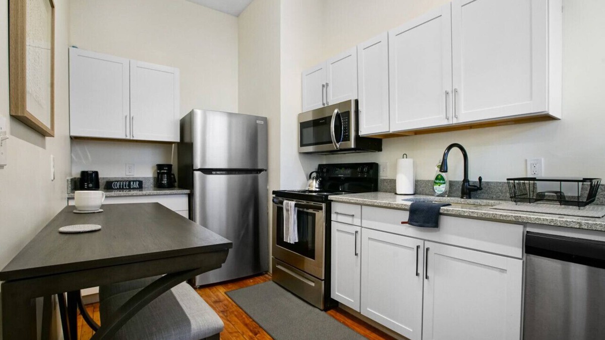 Hough House | 1-Bedroom Victorian Steps from Cleveland Clinic