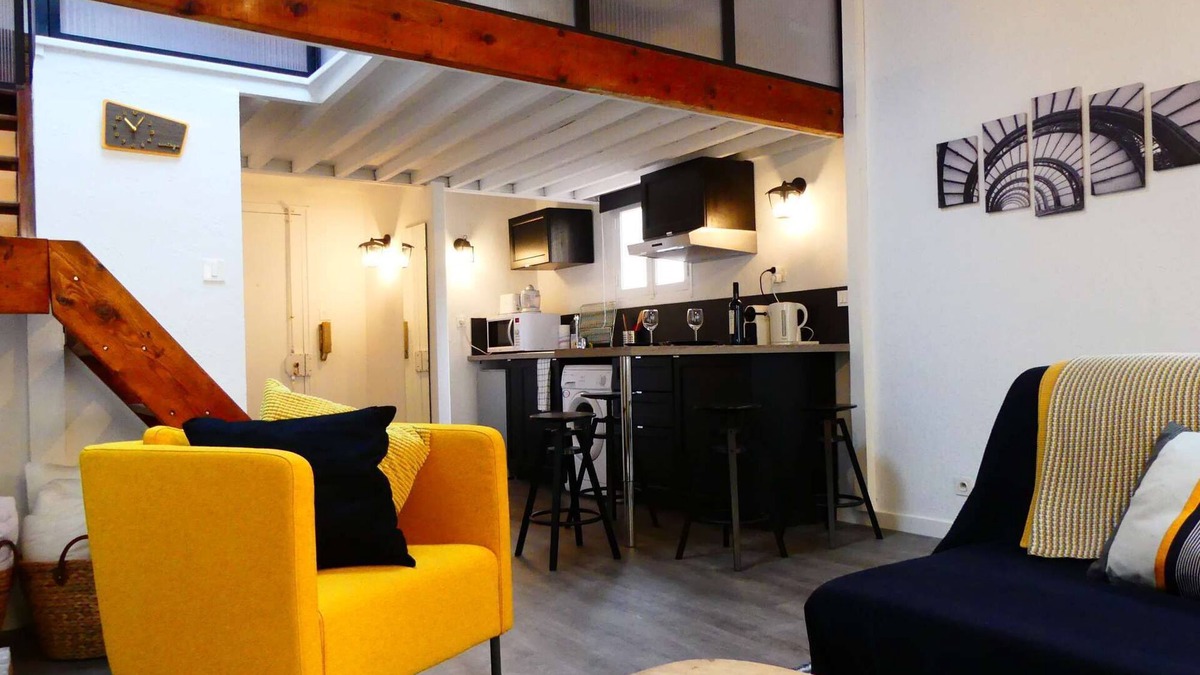 Couronne Urbaine Apartment | 1 Bedroom with terrace - Wifi, Air Conditionning/1 to 5 People