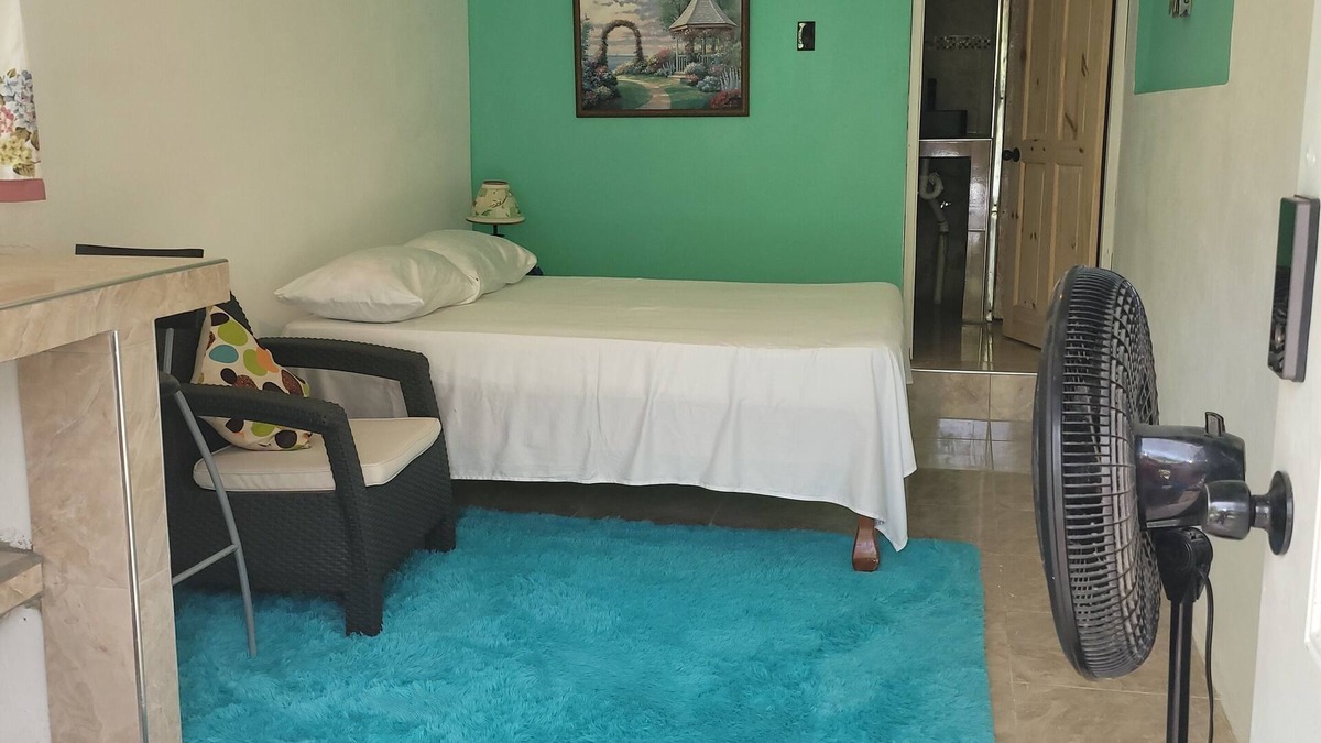 Yallahs Apartment | 1 bedroom with parking