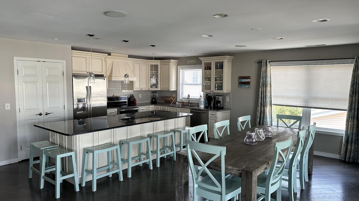 Rehoboth by the Sea Condo | 1 Block from Beach! Swedes St. 4 Bed/3 Bath Condo in Dewey Beach Sleeps 10