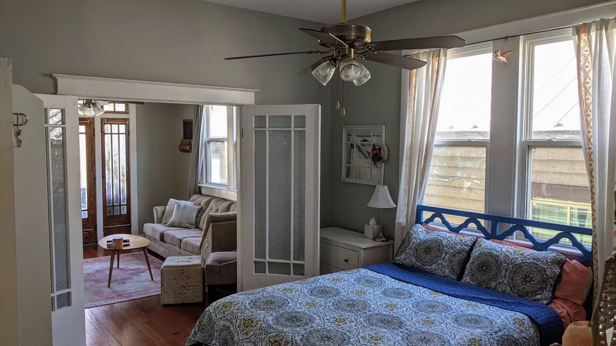 Fairgrounds Apartment | 1 Block from Jazz Fest Entrance!
