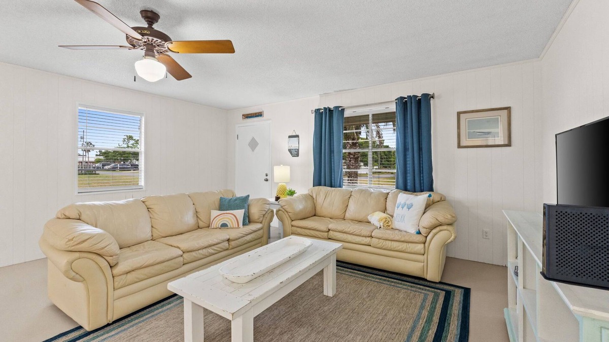 Laguna Beach House | 1 Block to Beach Sleeps 7 Pet Friendly Laguana Beach