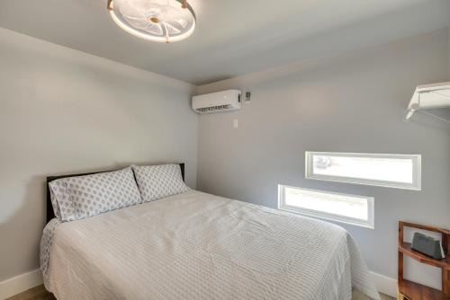 Rogers Seabreeze Apartment | 1 Block to Daytona Beach Modern Studio