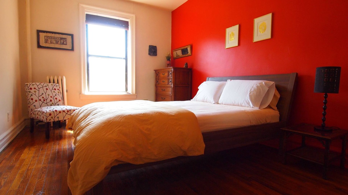 Prospect Lefferts Gardens Apartment | 1 block to the subway & Prospect Park - great area with fast access to Manhattan