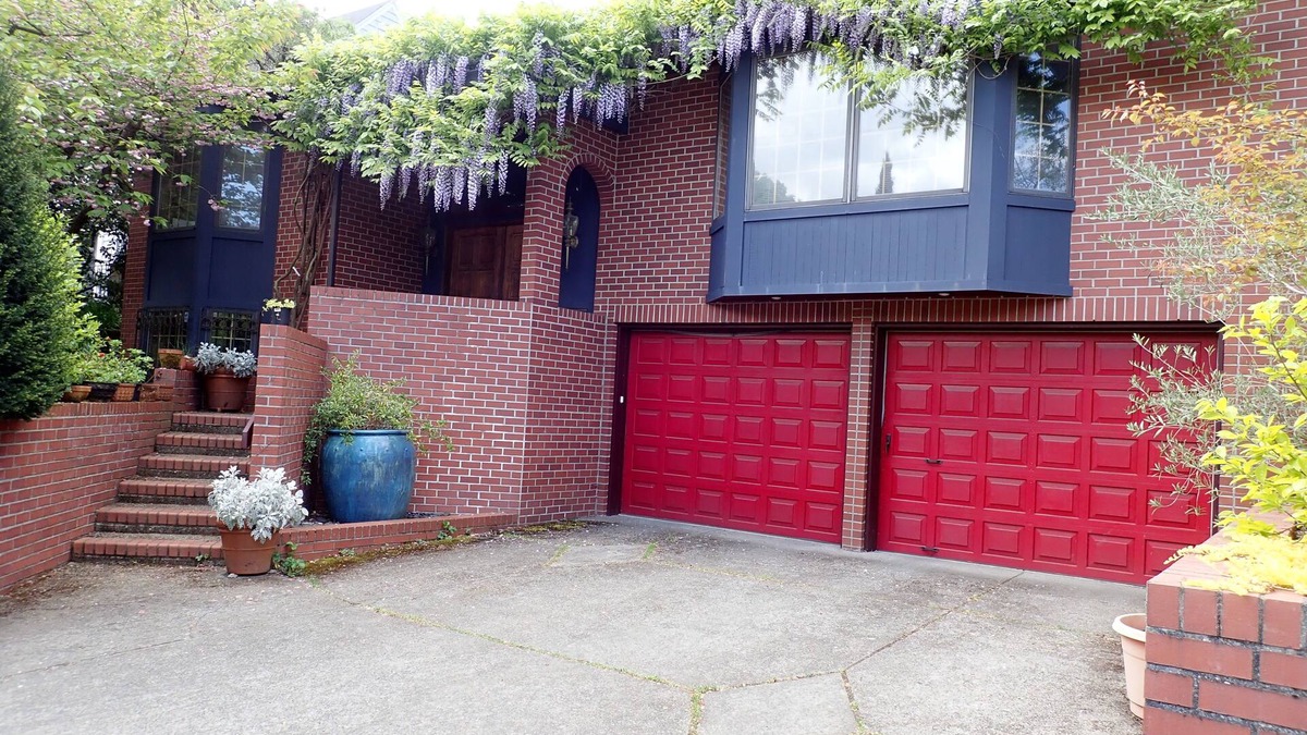 Goose Hollow Apartment | 1 block to Washington Park & short walk to shops, eateries on NW 23rd, Downtown