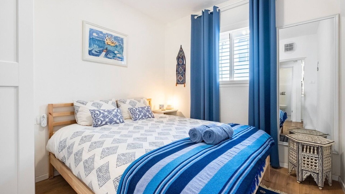 Jaffa Apartment | 1 BR apt in Tel-Aviv, historic area, beach nearby, AC, shelter room