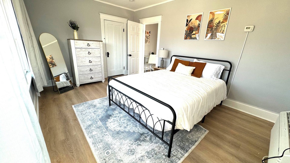 Westwood Apartment | 1-BR Cincinnati Retreat | Perfect for Relaxation