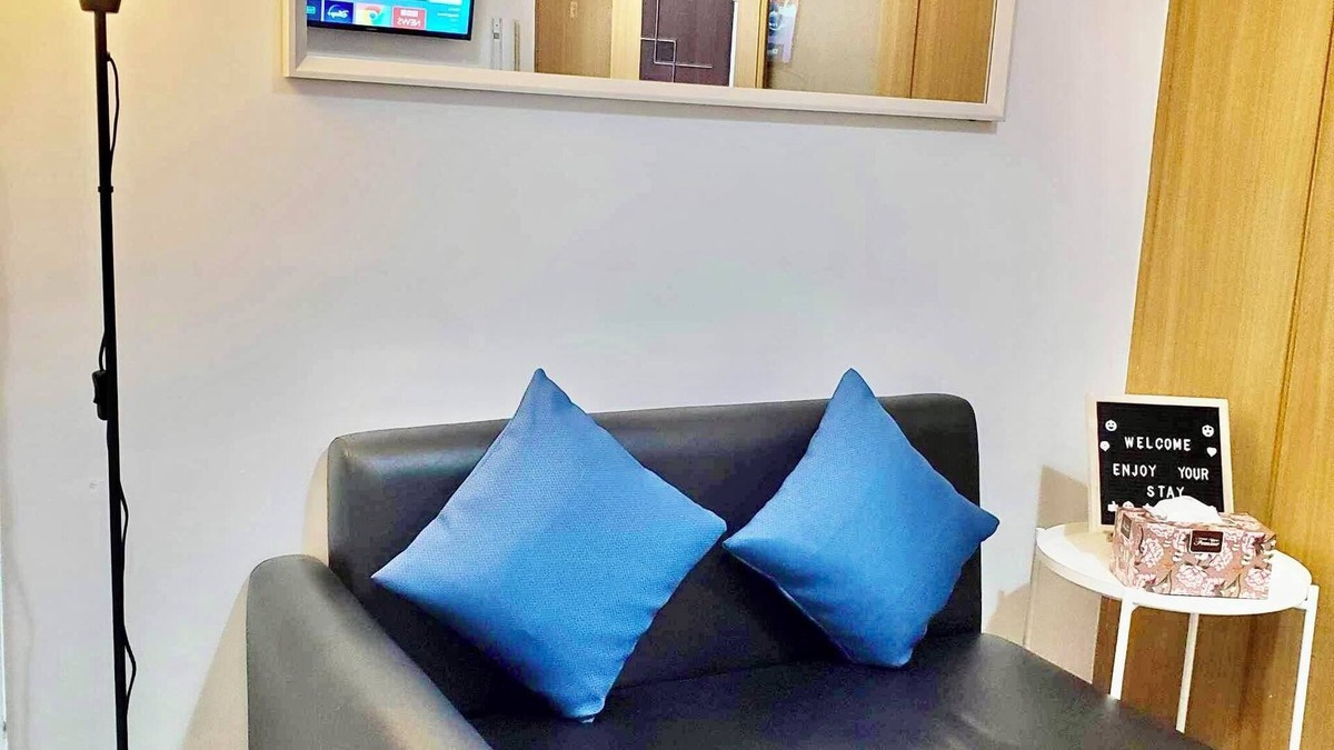 Bangkal Condo | 1 BR Condo Apartment Close to Mall of Asia and MOA Arena