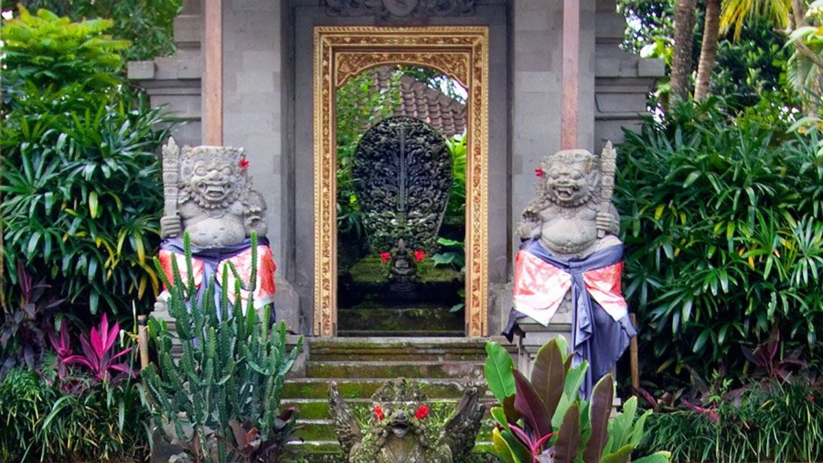 Peliatan Villa | 1 BR Garden Villa in Ubud with private Jacuzzi