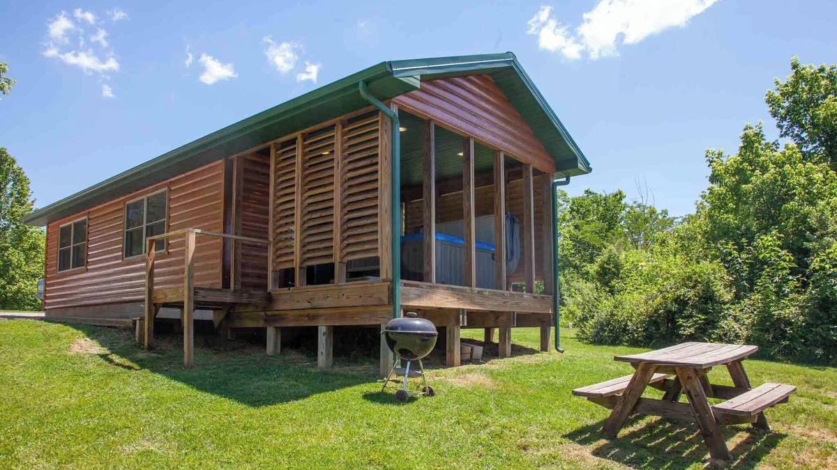 Equality Cabin | 1 BR Hot Tub Cabin- Closest Cabins to Garden of the Gods-Shawnee National Forest