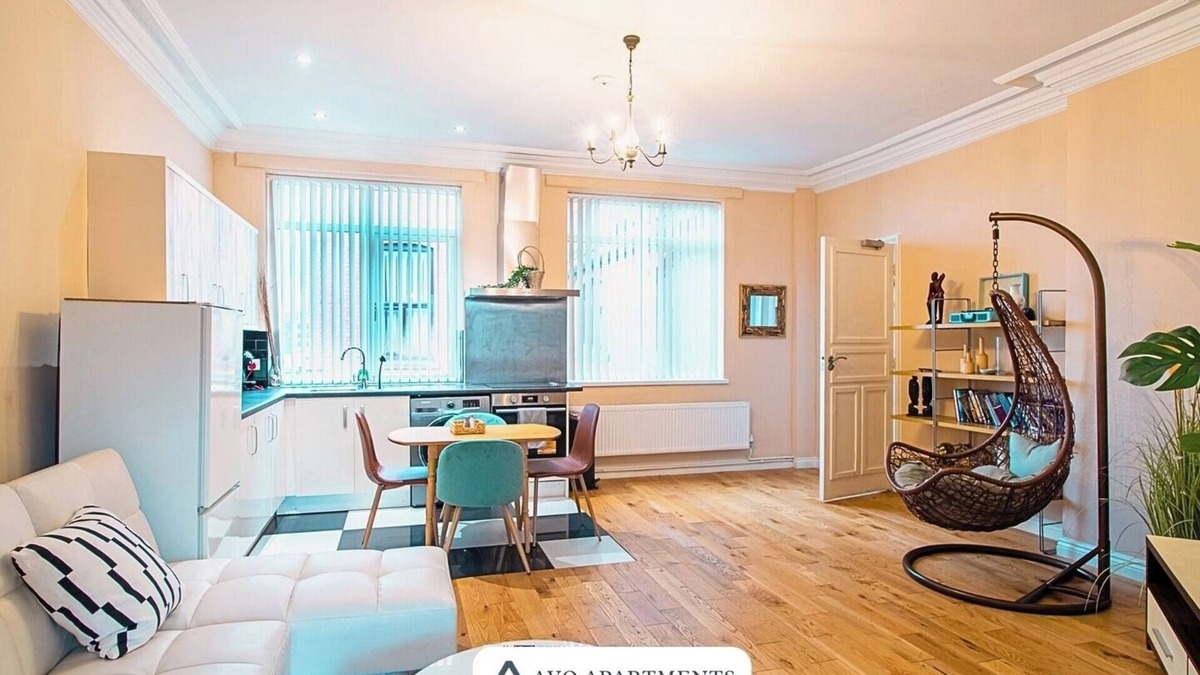 Sheffield Apartment | 1-BR | Near City Centre and Transport by AVO