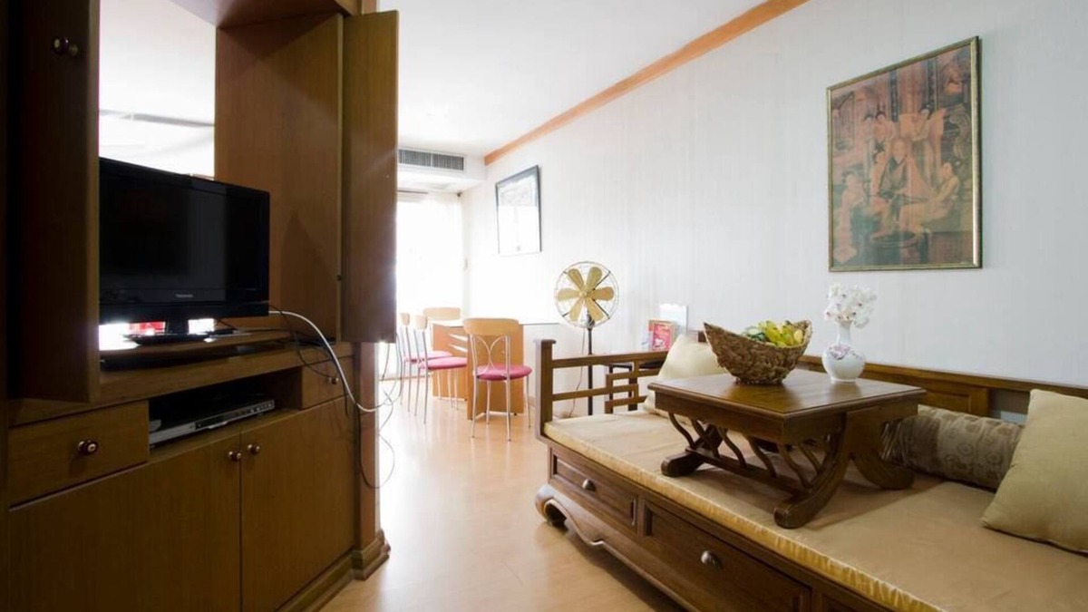 Khlong Tan Condo | 1 BR Oriental Decor@BTS Phrom Phong - Great facility !