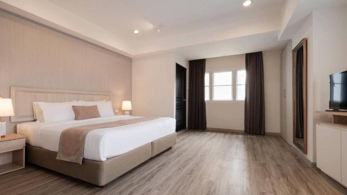 Nana Condo | 1 BR Ruamrudee/service/Monthly