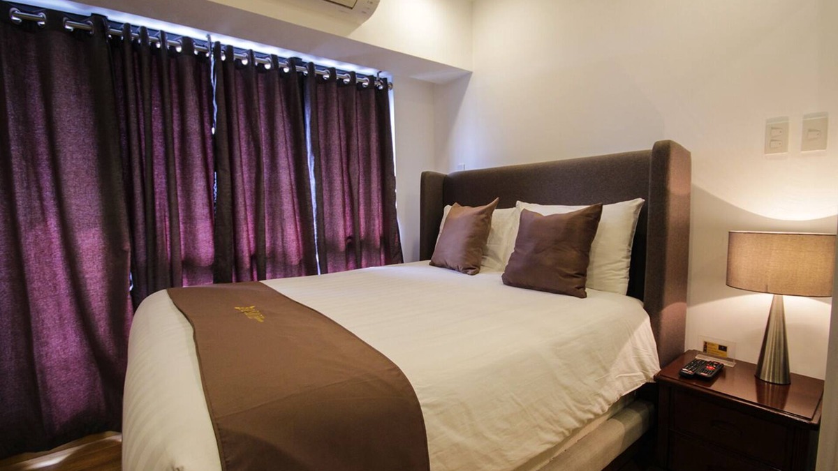 Downtown Apartment | 1-BR Superior @ Milano 2508C