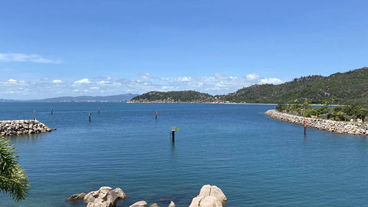 Nelly Bay Apartment | 1 Bright Point Apartment 2303