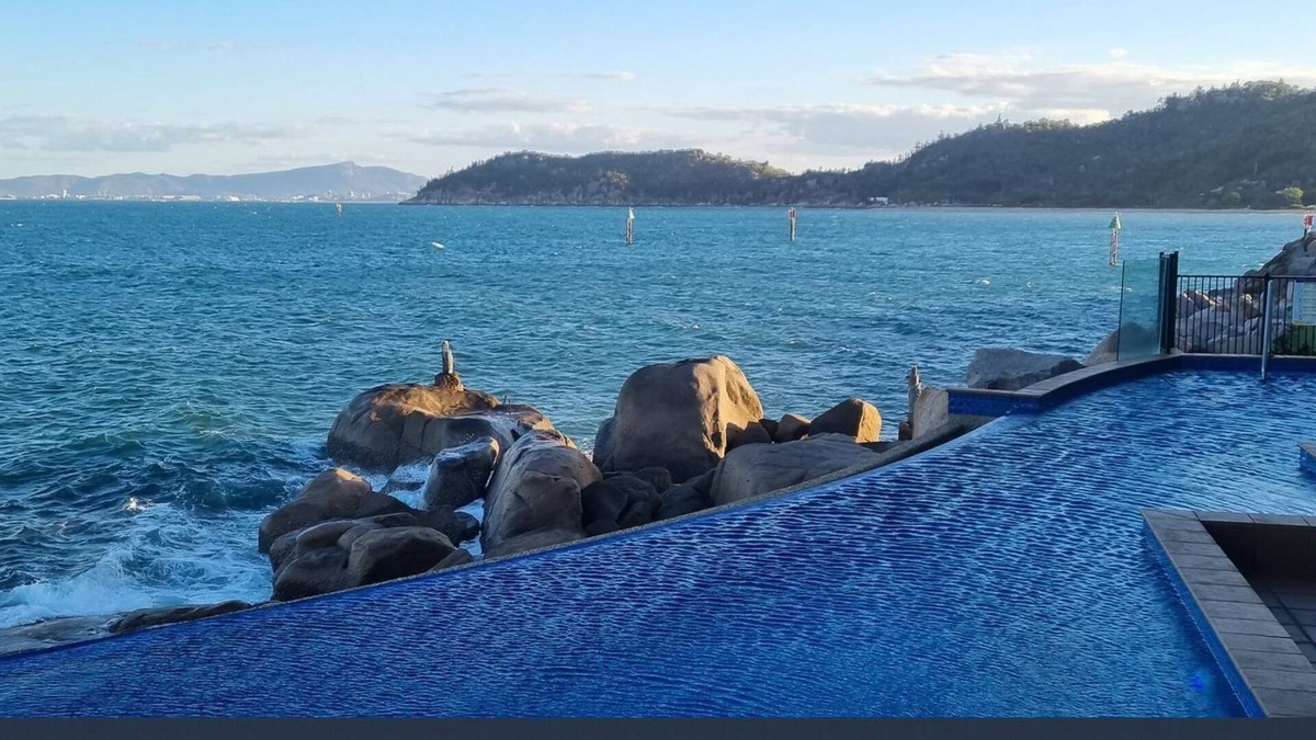 Nelly Bay Apartment | 1 Bright Point Apartment 4104 - Majestic Ocean Views
